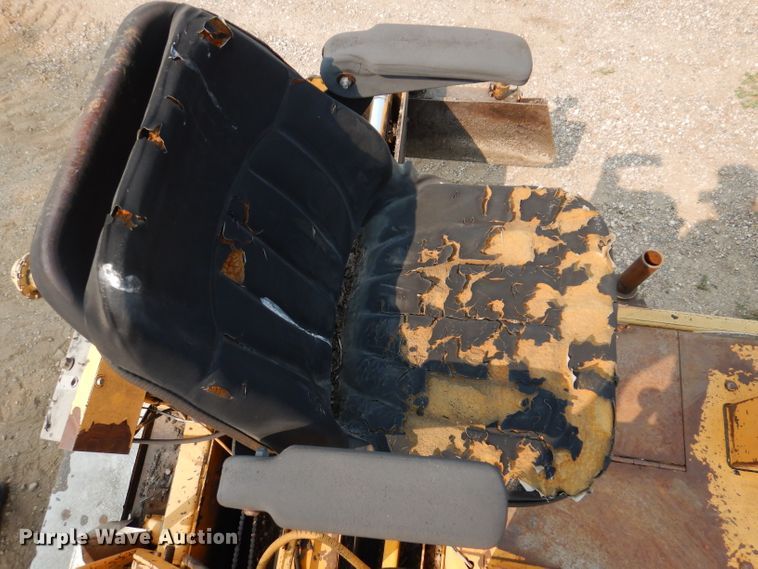 image for item IN9809 1996 Blaw Knox PF-5510  paver