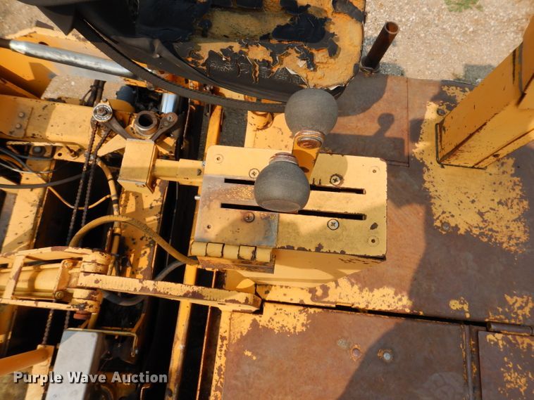 image for item IN9809 1996 Blaw Knox PF-5510  paver