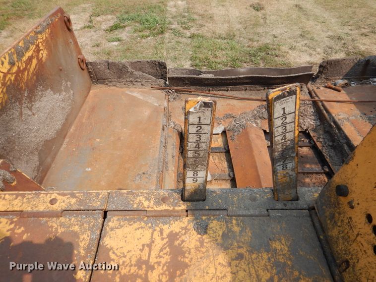 image for item IN9809 1996 Blaw Knox PF-5510  paver