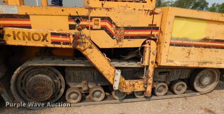 image for item IN9809 1996 Blaw Knox PF-5510  paver