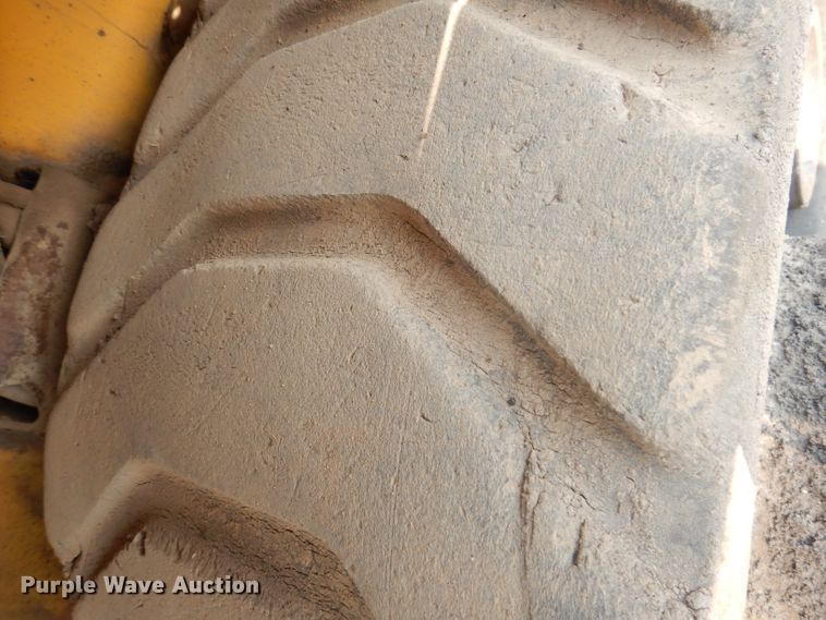 image for item IN9809 1996 Blaw Knox PF-5510  paver