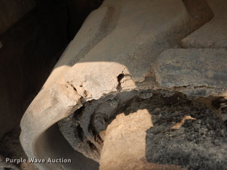 image for item IN9809 1996 Blaw Knox PF-5510  paver