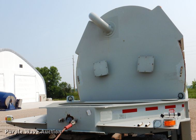 image for item IN9820 2012 Mertz Manufacturing PS-2500  sand silo trailer