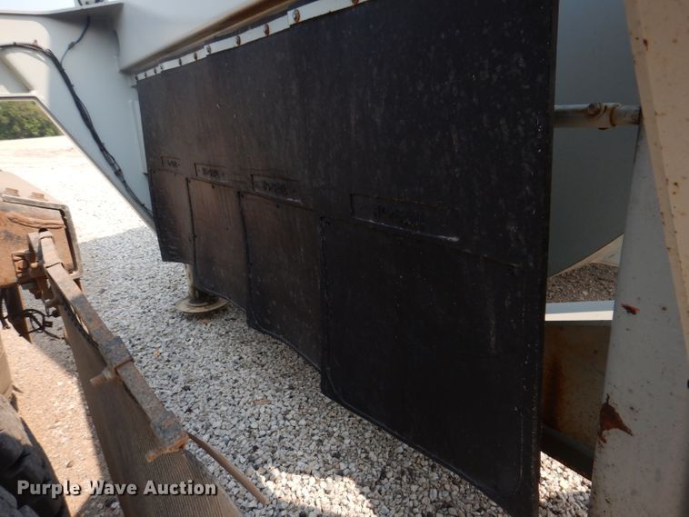 image for item IN9820 2012 Mertz Manufacturing PS-2500  sand silo trailer