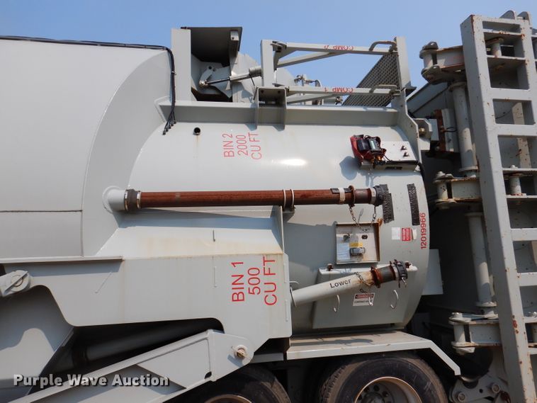 image for item IN9820 2012 Mertz Manufacturing PS-2500  sand silo trailer