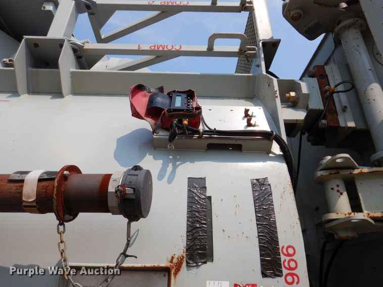 image for item IN9820 2012 Mertz Manufacturing PS-2500  sand silo trailer