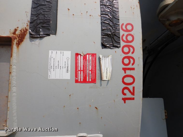 image for item IN9820 2012 Mertz Manufacturing PS-2500  sand silo trailer