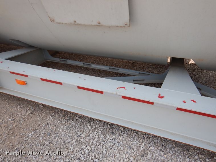 image for item IN9820 2012 Mertz Manufacturing PS-2500  sand silo trailer