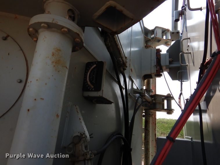 image for item IN9820 2012 Mertz Manufacturing PS-2500  sand silo trailer