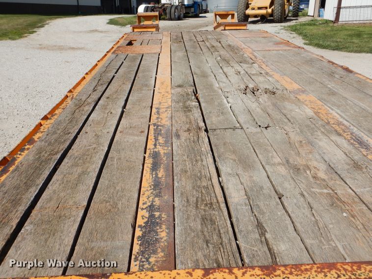 image for item IN9854 2005 Winston 40K  equipment trailer