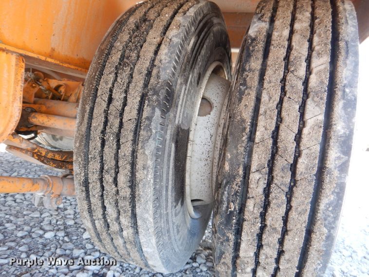 image for item IN9854 2005 Winston 40K  equipment trailer