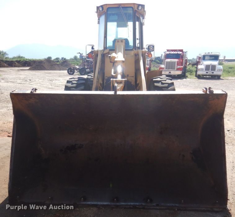 image for item IP9523 1986 John Deere 544D  wheel loader