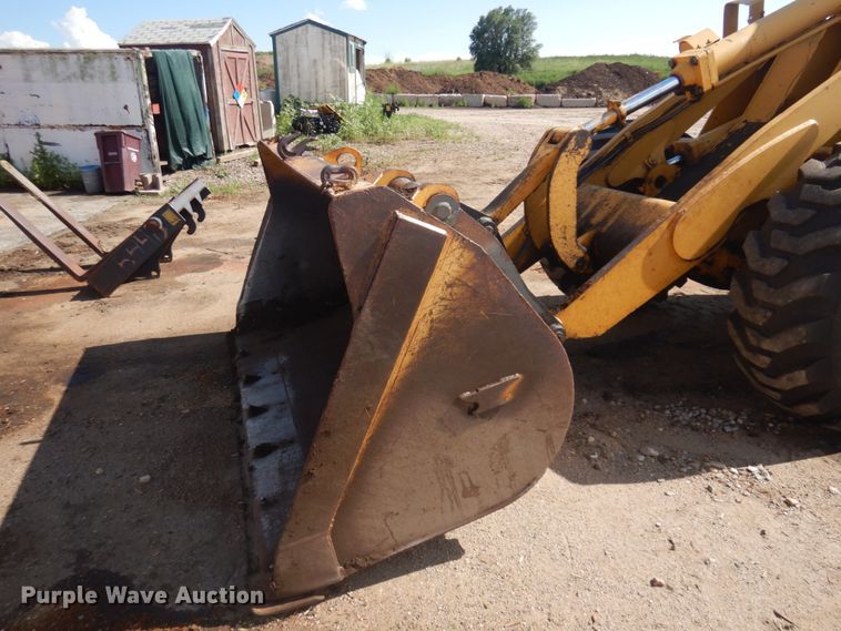 image for item IP9523 1986 John Deere 544D  wheel loader