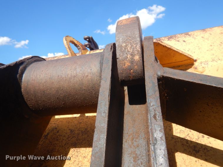 image for item IP9523 1986 John Deere 544D  wheel loader