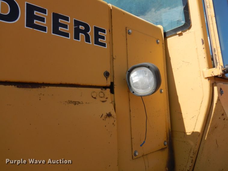 image for item IP9523 1986 John Deere 544D  wheel loader