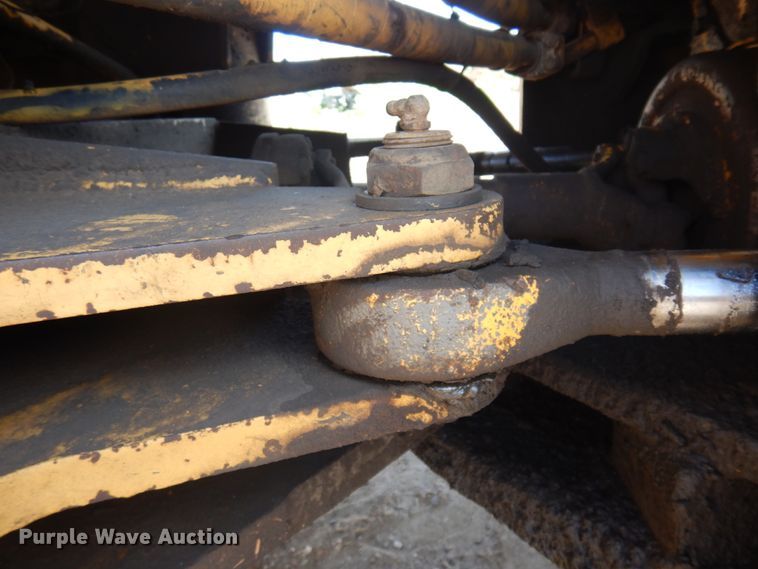 image for item IP9523 1986 John Deere 544D  wheel loader