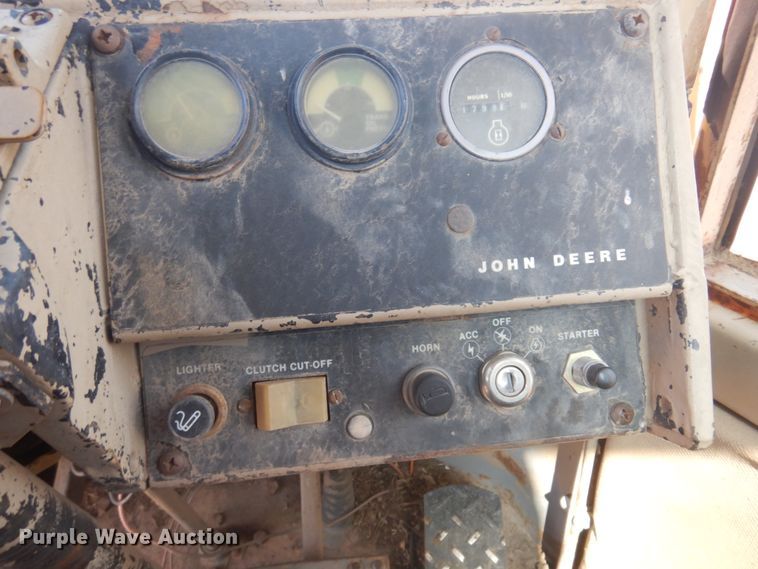 image for item IP9523 1986 John Deere 544D  wheel loader