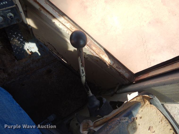 image for item IP9523 1986 John Deere 544D  wheel loader