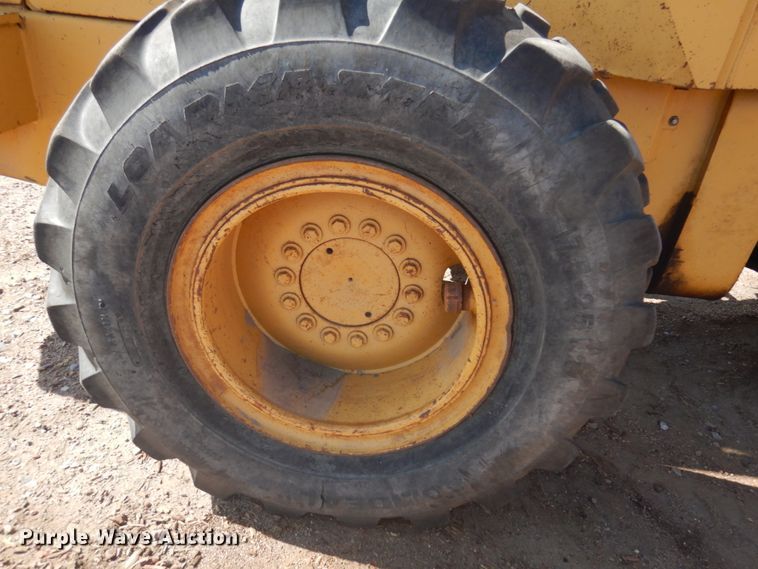 image for item IP9523 1986 John Deere 544D  wheel loader