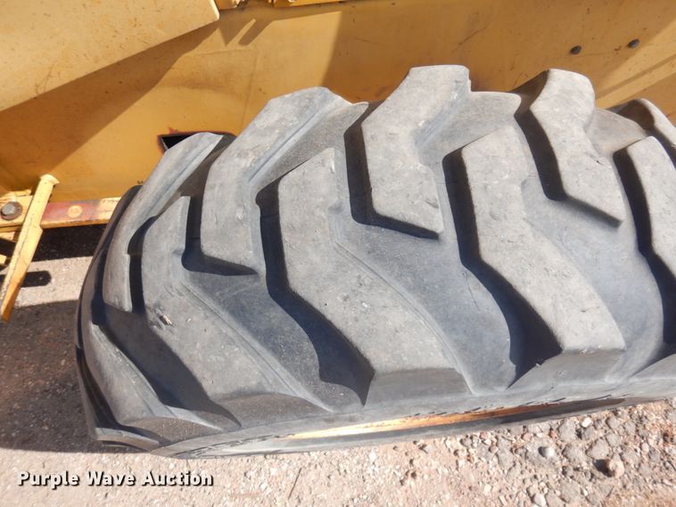image for item IP9523 1986 John Deere 544D  wheel loader