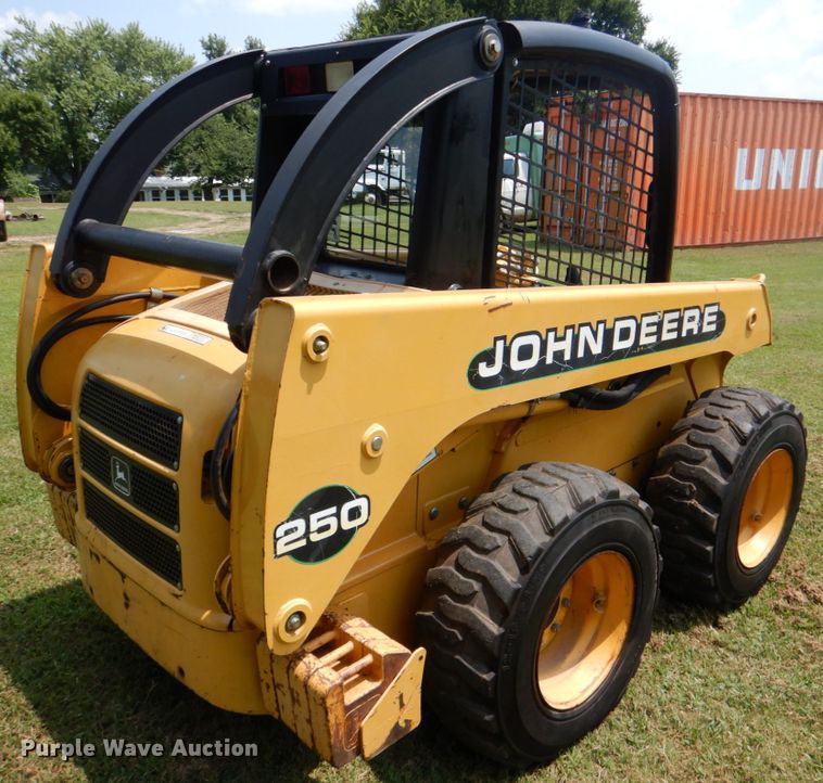 image for item IR9004 1999 John Deere 250  skid steer loader