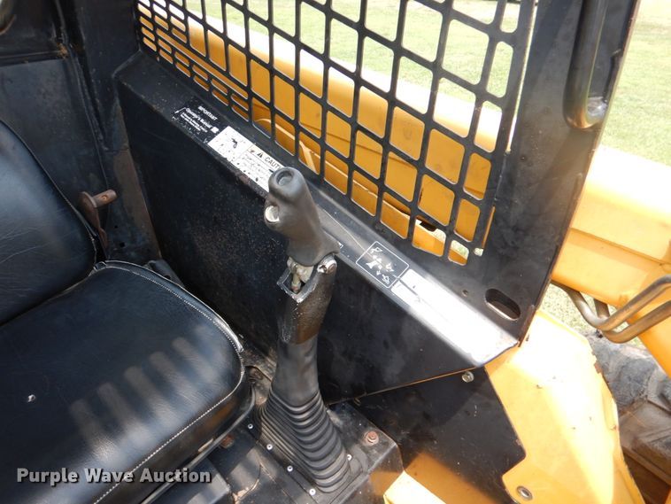 image for item IR9004 1999 John Deere 250  skid steer loader