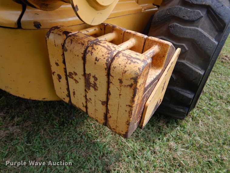 image for item IR9004 1999 John Deere 250  skid steer loader