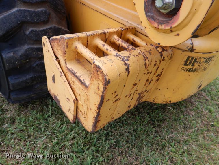 image for item IR9004 1999 John Deere 250  skid steer loader