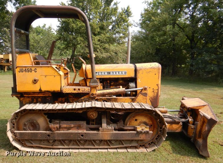 image for item IR9028 1979 John Deere JD450-C  dozer