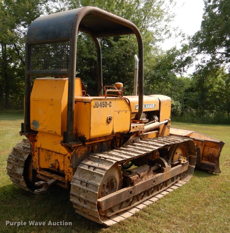 image for item IR9028 1979 John Deere JD450-C  dozer