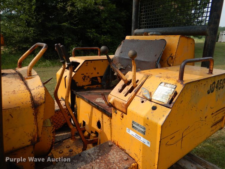 image for item IR9028 1979 John Deere JD450-C  dozer
