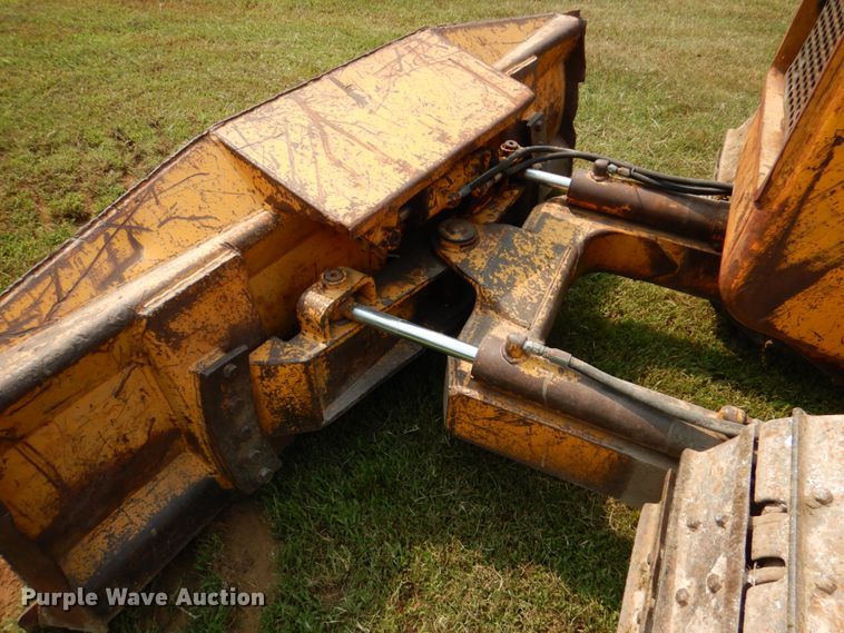 image for item IR9028 1979 John Deere JD450-C  dozer