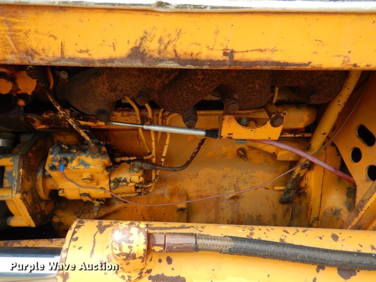 image for item IR9028 1979 John Deere JD450-C  dozer