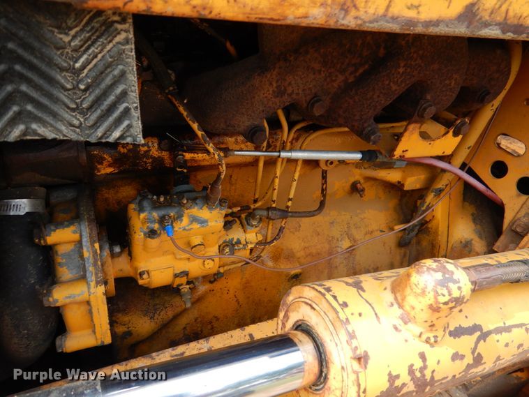 image for item IR9028 1979 John Deere JD450-C  dozer