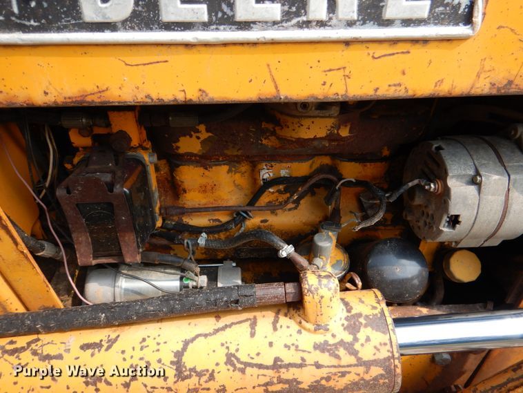 image for item IR9028 1979 John Deere JD450-C  dozer