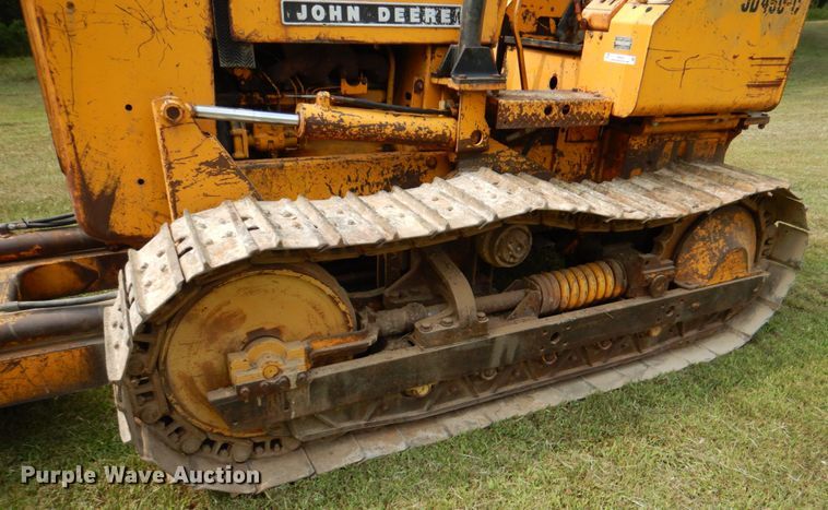 image for item IR9028 1979 John Deere JD450-C  dozer