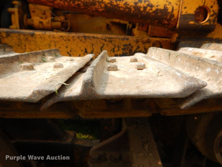 image for item IR9028 1979 John Deere JD450-C  dozer