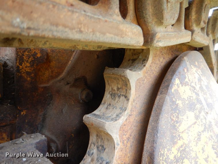 image for item IR9028 1979 John Deere JD450-C  dozer