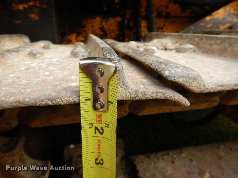 image for item IR9028 1979 John Deere JD450-C  dozer