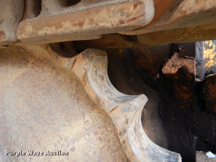 image for item IR9028 1979 John Deere JD450-C  dozer