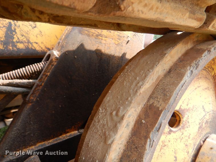 image for item IR9028 1979 John Deere JD450-C  dozer