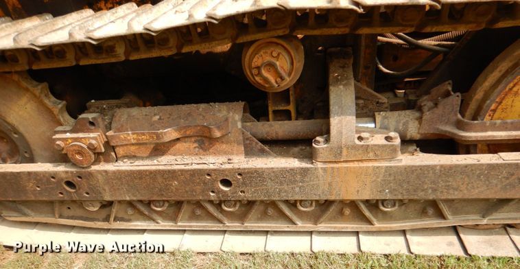 image for item IR9028 1979 John Deere JD450-C  dozer