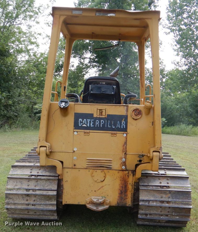 image for item IR9030 1993 Caterpillar D3C  dozer