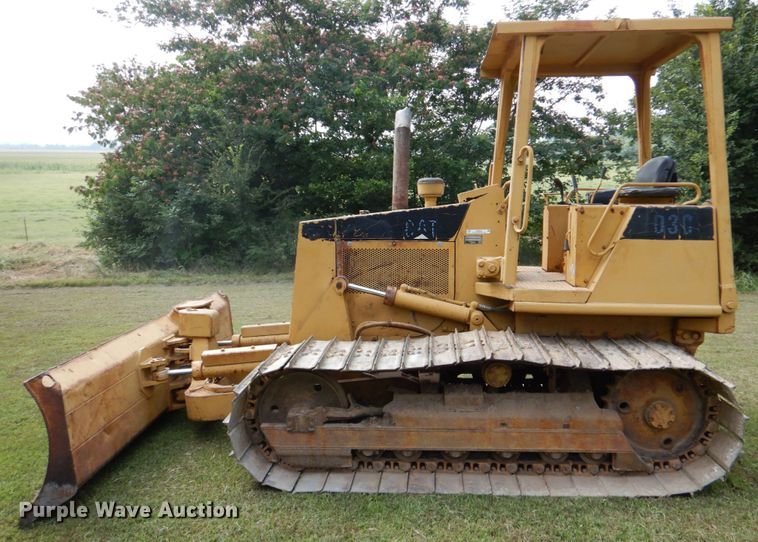 image for item IR9030 1993 Caterpillar D3C  dozer