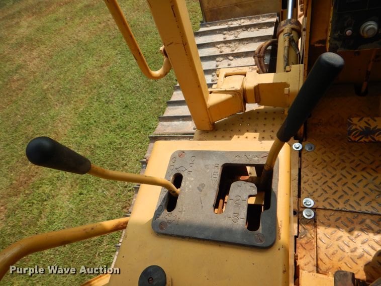 image for item IR9030 1993 Caterpillar D3C  dozer