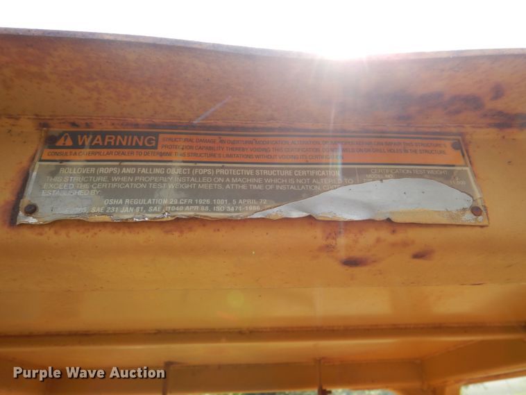 image for item IR9030 1993 Caterpillar D3C  dozer