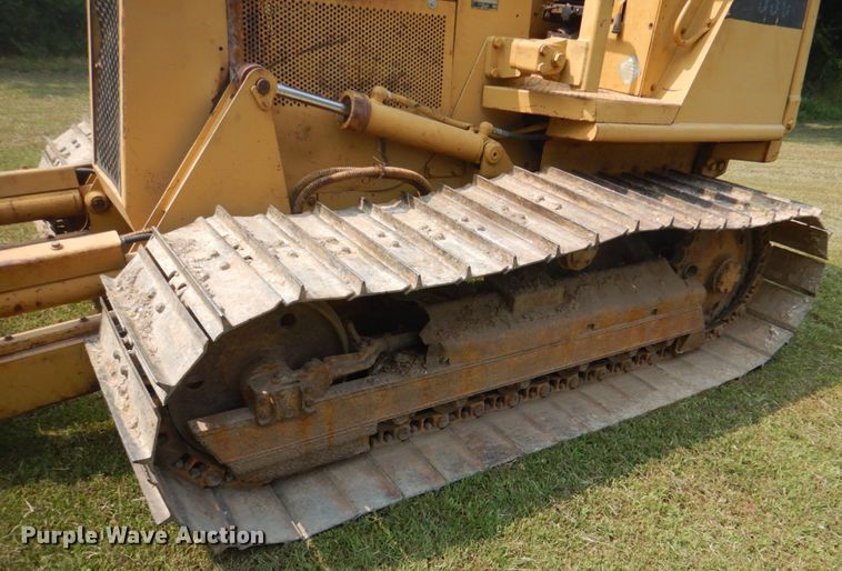 image for item IR9030 1993 Caterpillar D3C  dozer