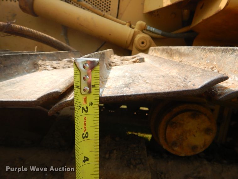 image for item IR9030 1993 Caterpillar D3C  dozer