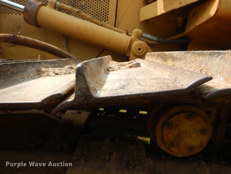 image for item IR9030 1993 Caterpillar D3C  dozer