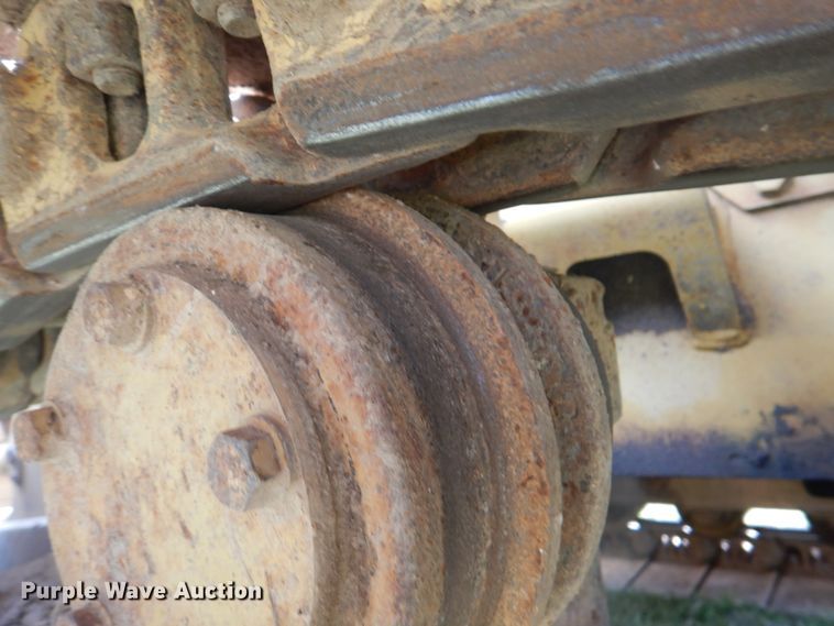 image for item IR9030 1993 Caterpillar D3C  dozer